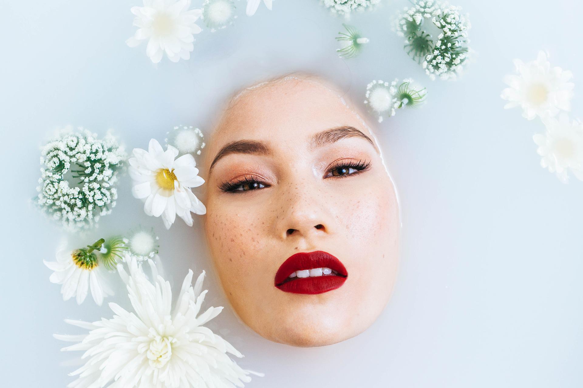 2 naturalne kosmetyki do kąpieli, które pomogą Ci się zrelaksować